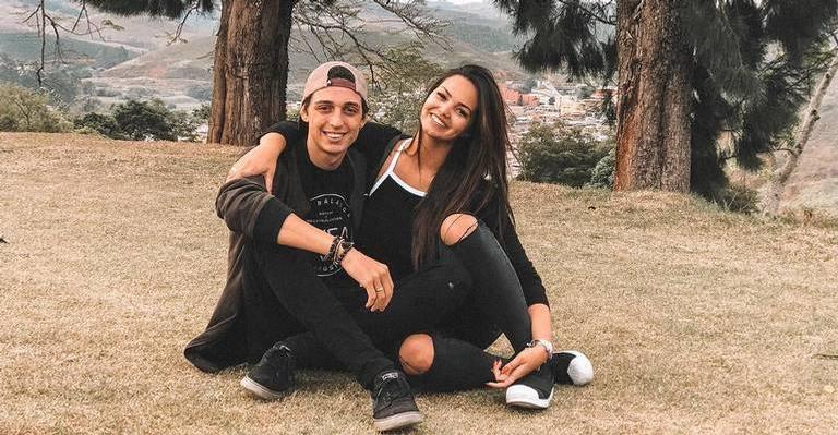 Aos 17 anos, Suzanna Freitas, filha de Kelly Key, afirma que vai casar com namorado