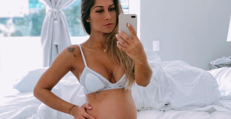 Com quase 10 meses de gravidez, Mayra Cardi pede simpatias aos seguidores para bebê nascer logo