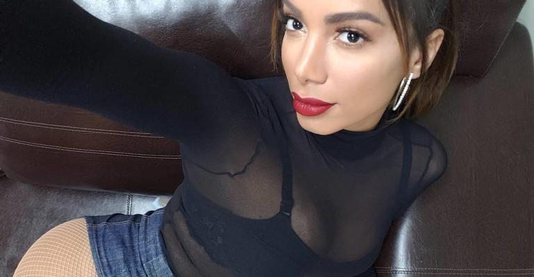 Novo romance? Anitta deixa de seguir ex-marido e volta a flertar com jogador na internet