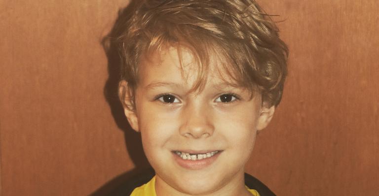 Davi Lucca surge todo estiloso em foto na Disney e Neymar Jr. pira; Veja o charme!