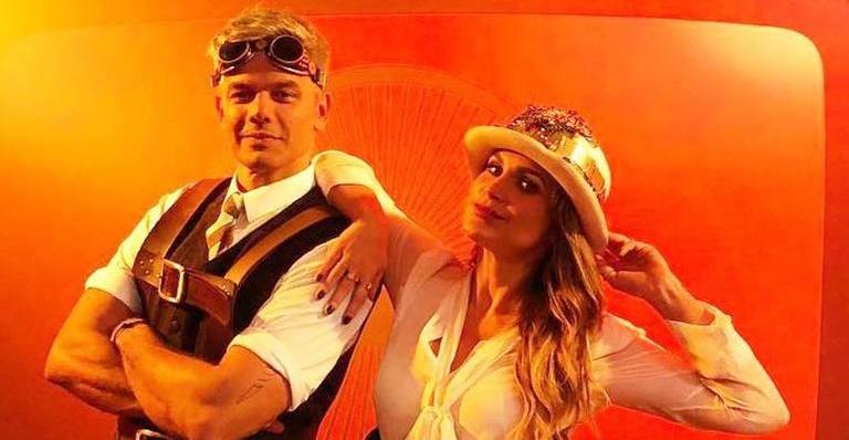 Otaviano Costa brinca com Flávia Alessandra durante gravações de novo programa: ”Tô pegando”