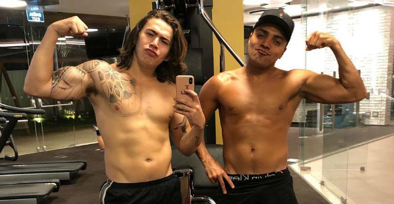 Whindersson Nunes e Tirullipa exibem rostos deformados na web