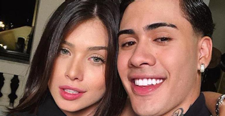 Flavia Pavanelli e Kevinho trocam declarações de amor na web