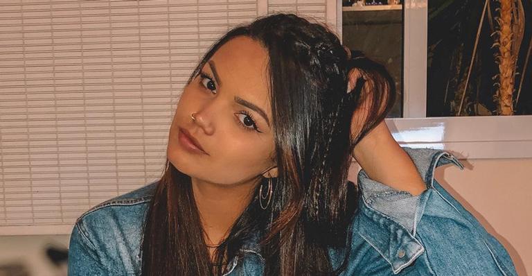 Filha de Kelly Key, Suzanna Freitas alisou cabelo com 5 anos para fugir de bullying: ”Achava feio”