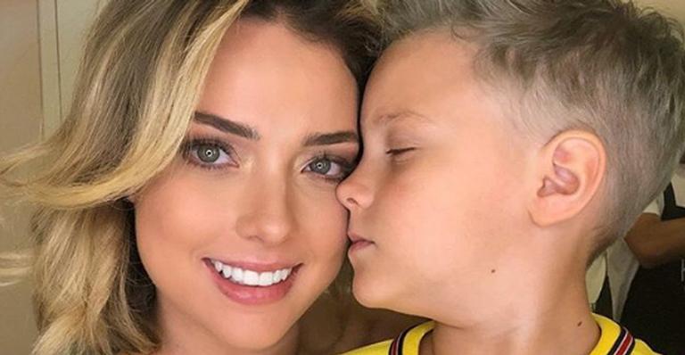 Carol Dantas celebra os 25 anos com festa-surpresa e se emociona com Davi Lucca