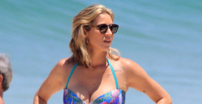 Luana Piovani curte dia de gravação na praia