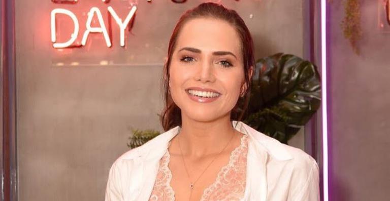 Na reta final de ‘Segundo Sol’, Leticia Colin aparece loira e é comparada a Nazaré Tedesco