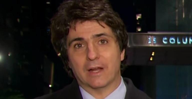 Após ser zoado por roupa ‘largada’, correspondente da GloboNews em NY surge arrumado para jornal