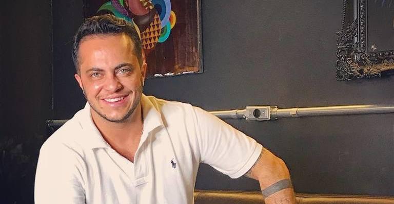 Thammy Miranda se declara para afilhado e fãs elogiam: ”Você será um grande pai!”