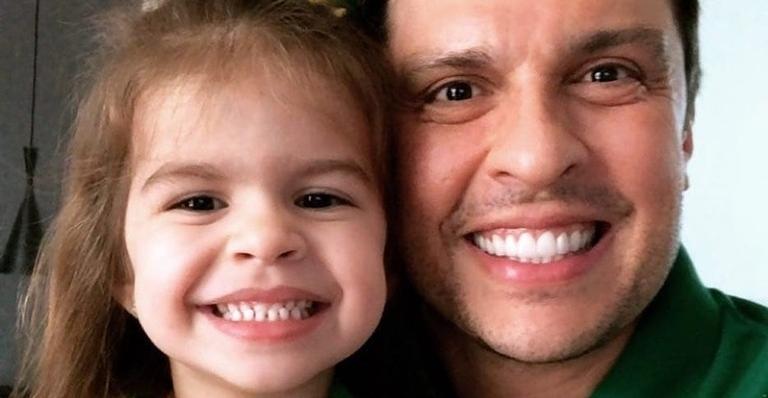 Valentina Muniz coloca aparelho nos dentes e papai Ceará brinca: ”Parece um shih-tzu”
