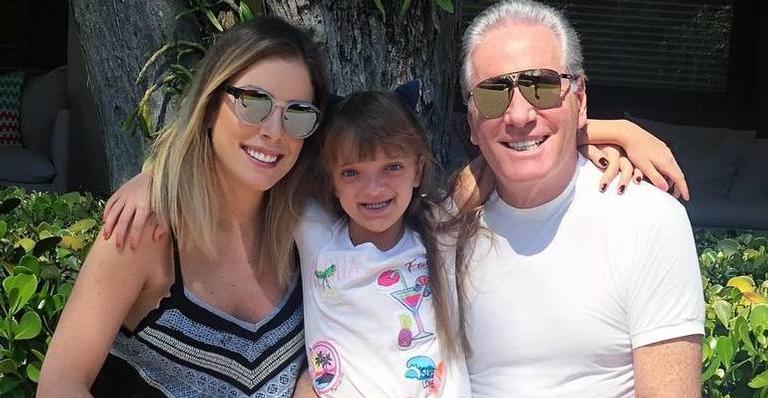 Após assalto agressivo, filha de Roberto Justus é atacada na web: ”Pobre menina rica”