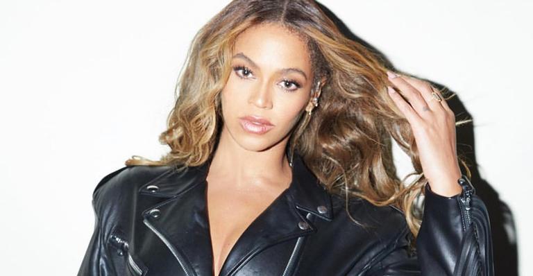 Beyoncé se veste de Toni Braxton no Halloween e ganha elogio da colega: ”Ficou melhor que eu”