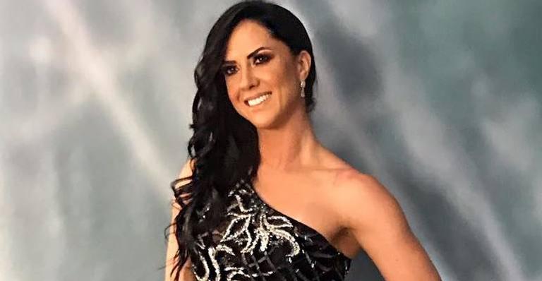 Graciele Lacerda, noiva de Zezé Di Camargo, exibe look de Halloween e provoca: ”Só travessuras”