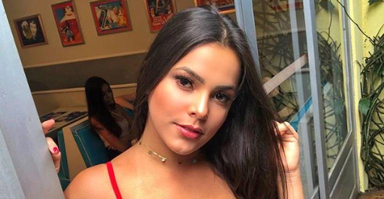 Após assumir namoro, ex-BBB Emilly se declara para o amado: ”Amor sincero”