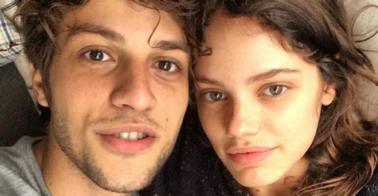 Após reconciliação com Chay Suede, Laura Neiva manda suposta indireta para o amado na web