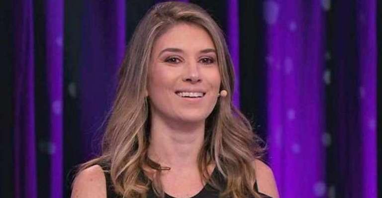 Rebeca Abravanel esquenta o clima do ‘Roda Roda’ e flerta com participante