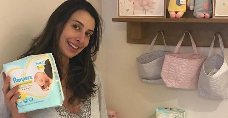 Após dar à luz gêmeas, Sheilla Castro compartilha vídeo tocante de seu parto