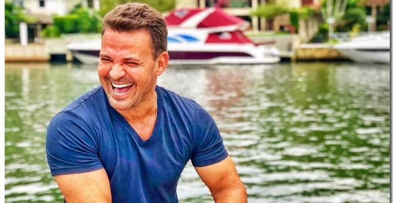 Eduardo Costa se envolve em projeto gospel: ”Preciso mudar radicalmente minha postura”