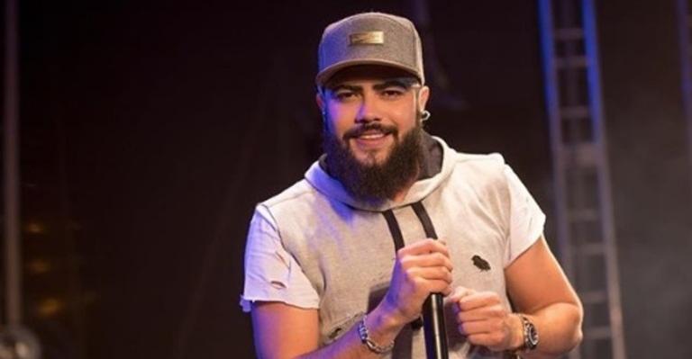 O sertanejo Henrique, da dupla com Juliano, será pai pela primeira vez