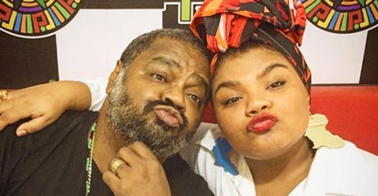 Aos 15 anos, filha de Arlindo Cruz revela nome do filho