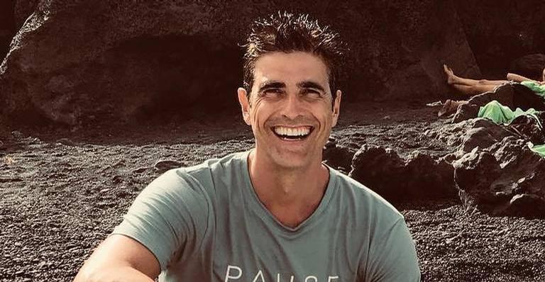 Reynaldo Gianecchini celebra seus 46 anos com foto da infância: ”Levemente estrábico”