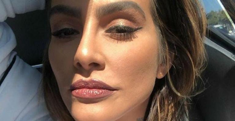 Cleo é flagrada em momento íntimo com moreno misterioso