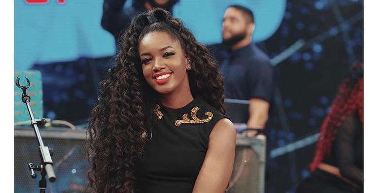 Iza arranca suspiros em performance internacional: ”Foi a realização de um sonho”