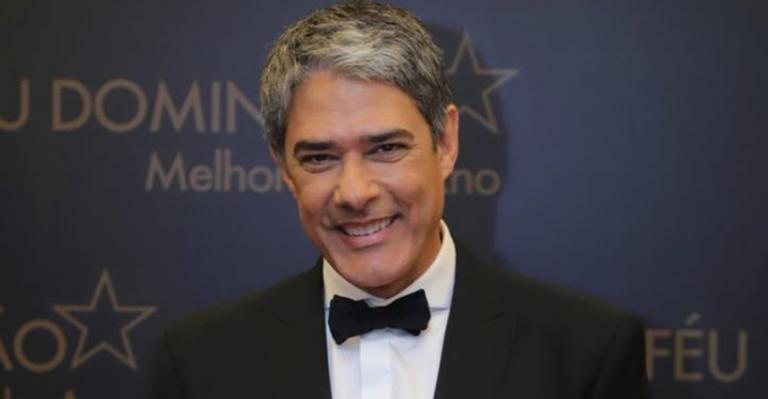 William Bonner completa 55 anos e comemora ao lado da família