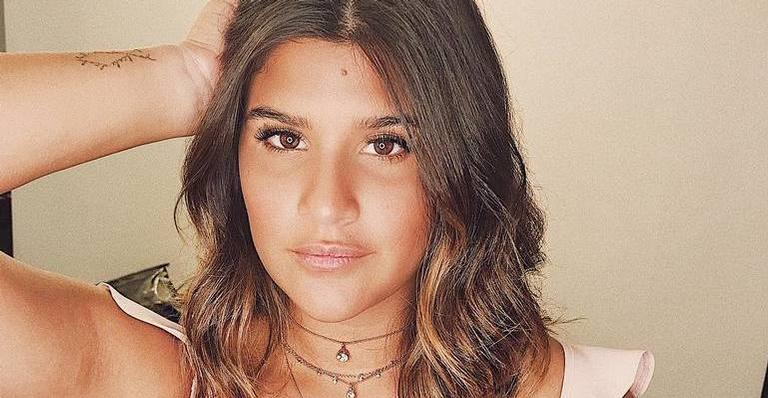 Giulia Costa exibe namorado gato e semelhança entre eles chama atenção