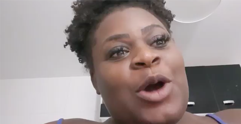 Emocionada, Jojo Todynho faz desabafo sobre a carreira: ”Trabalho para poder descansar”