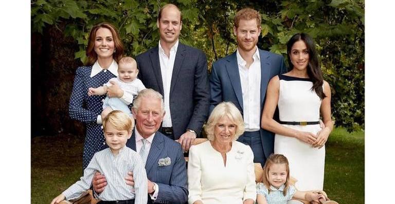 Família real aparece gargalhando em foto e motivo é encantador