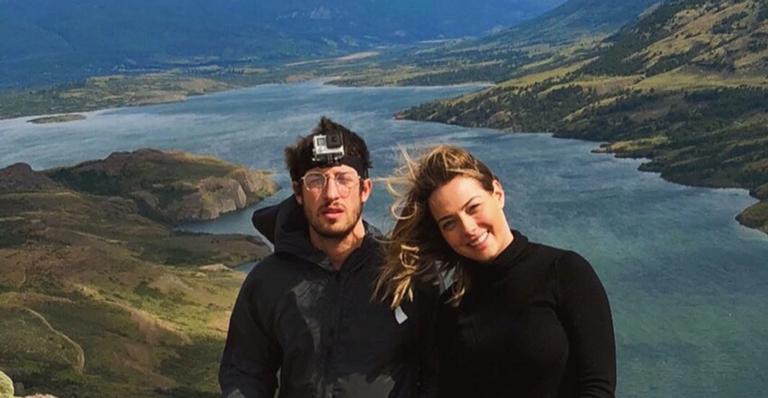 Com namorado, Carol Dantas embarca em viagem romântica ao Chile