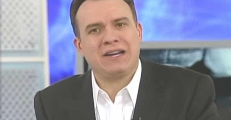 RedeTV! decidirá se tira ou não Igreja Universal da grade de programação