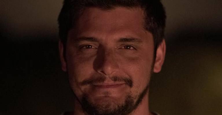 Bruno Gissoni se declara para Madalena e Yanna Lavigne manda recado para o maridão