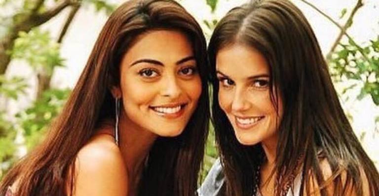 Juliana Paes se declara para Deborah Secco em seu aniversário: ”Me inspirou e me ensinou”