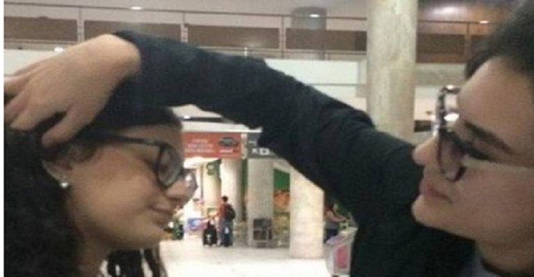 Kéfera dá show de simpatia em encontro com fã em aeroporto