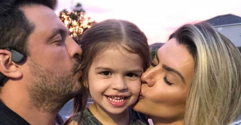 Aos 4 anos, Valentina, filha de Wellington Muniz, cai da escada e leva pontos no queixo