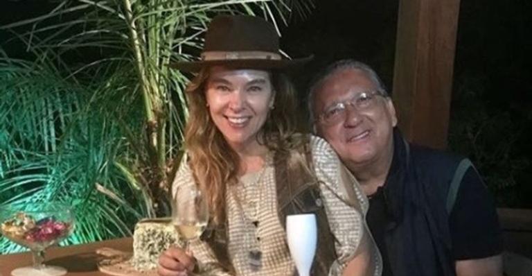 Galvão Bueno celebra 18 anos de casado com Desirée Soares: ”Casamento maravilhoso”