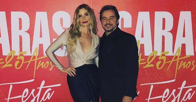 Alexia Dechamps faz rara aparição na festa de 25 anos de CARAS