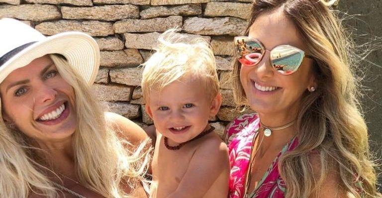 Karina Bacchi recebe homenagem de Ticiane Pinheiro, madrinha de seu casamento