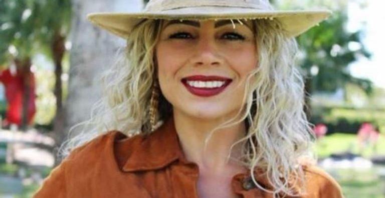 Após ser expulsa, Cátia Paganote reencontra filha e se emociona: ”Você cresceu. Eu te amo”