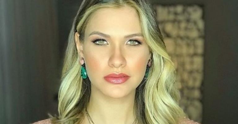 Ao lado dos dois filhos, Andressa Suita explica motivo de sumiço das redes sociais
