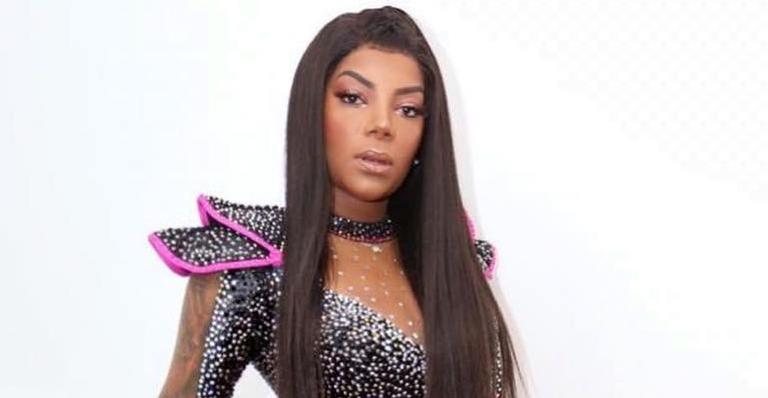 Ludmilla abre o jogo e fala sobre envio de nudes e relacionamento com mulheres