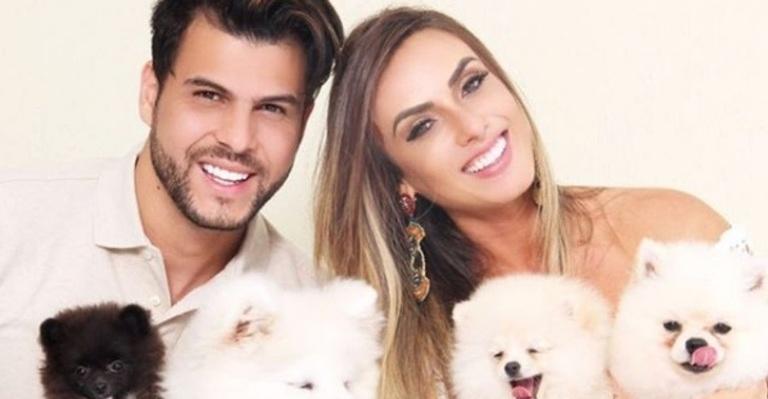 Quase pronta, Nicole Bahls mostra bastidores de sua preparação antes de subir ao altar