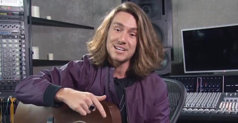 Vitor Kley faz versão acústica do single ‘Morena’