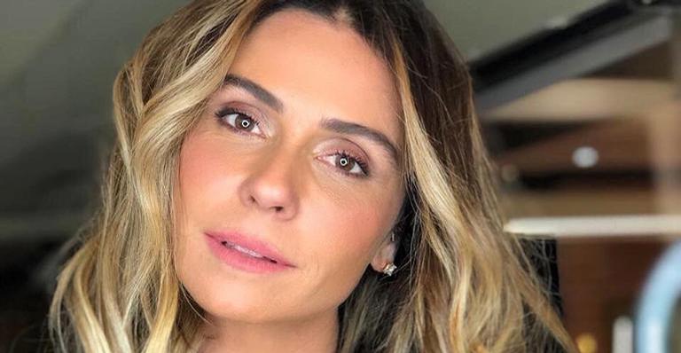 Com vestido decotado, Giovanna Antonelli sensualiza e posta mesmo clique duas vezes