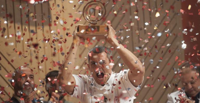 Rafael Gomes vence o ‘MasterChef Profissionais 2018’: ”Foi um desafio enorme”