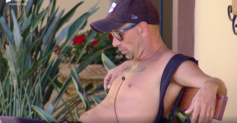 ‘A Fazenda’: Rafael Ilha recebe informações de fora e já sabe quem deve ganhar