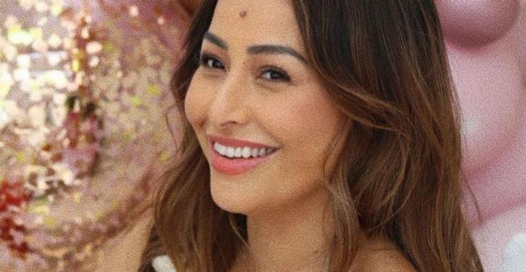 Sabrina Sato deixa escapar parte do rostinho de Zoe