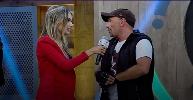 Rafael Ilha desaprova mulheres de A Fazenda 10: ‘Deram vergonha’